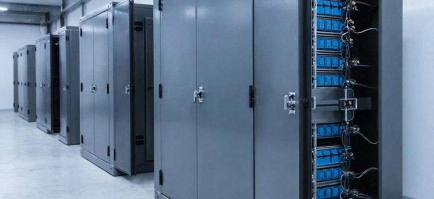 Аккумуляторные шкафы для систем электропитания: назначение, виды и критерии выбора